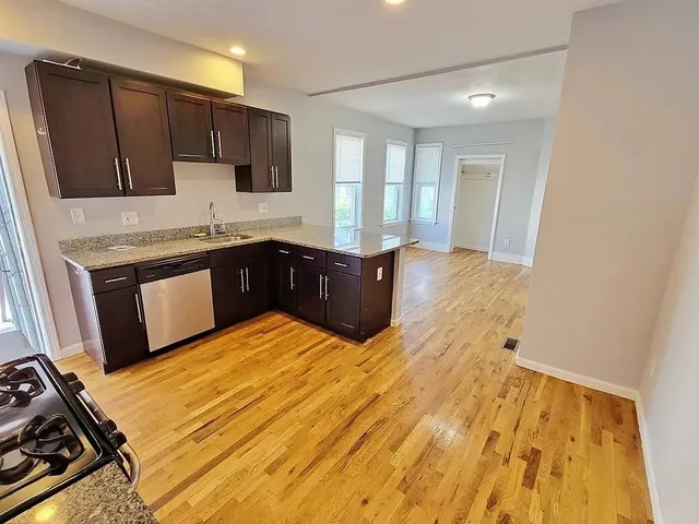 $3,000 | 39 Pinckney Street, Unit 1, Somerville, MA 02145