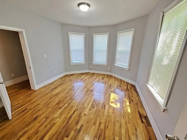 $3,000 | 39 Pinckney Street, Unit 1, Somerville, MA 02145