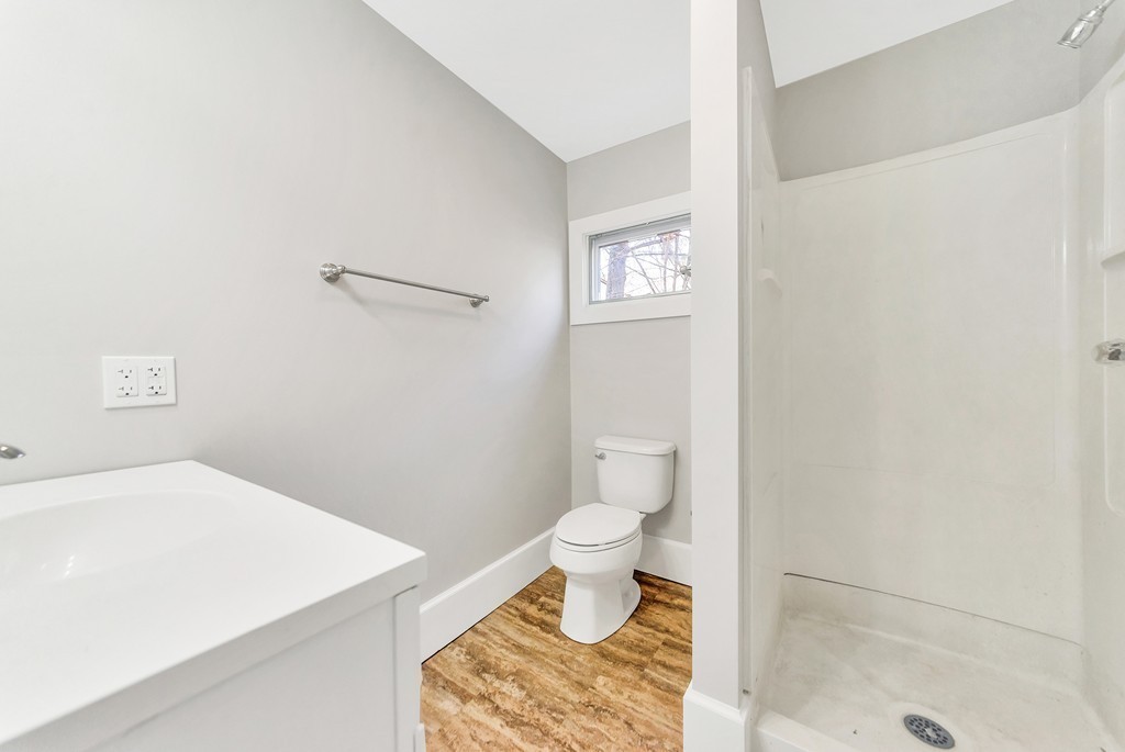 41 Mcknight Street Springfield, MA 01109 - Photo 12 of 27 Gallery Image 12