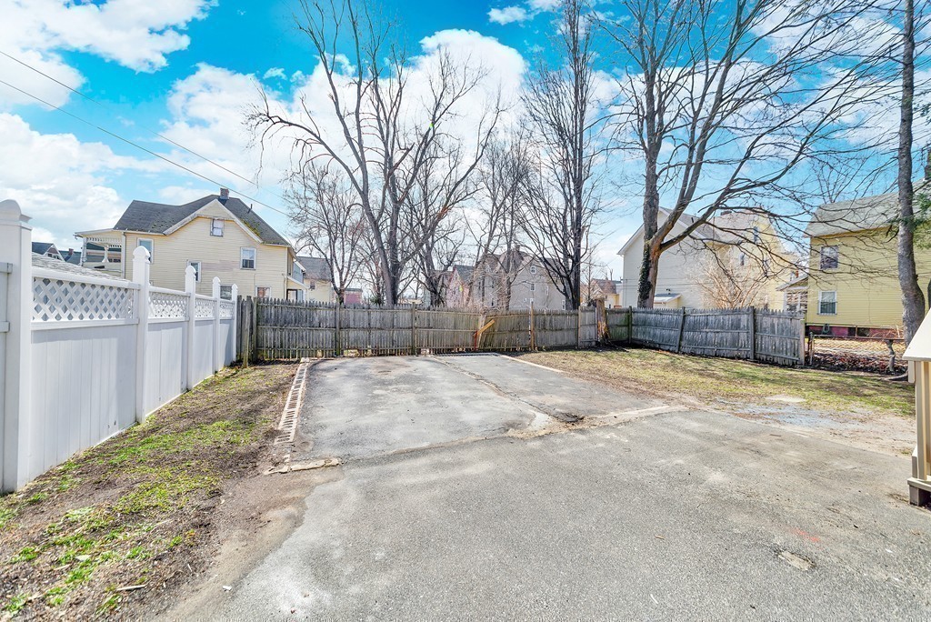 41 Mcknight Street Springfield, MA 01109 - Photo 27 of 27 Gallery Image 27