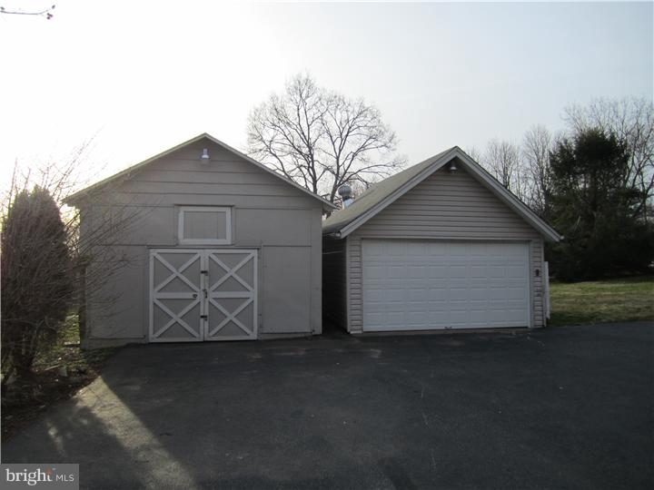 3066 Foulk Road Garnet Valley, PA 19060 - Photo 2 of 14 Garage