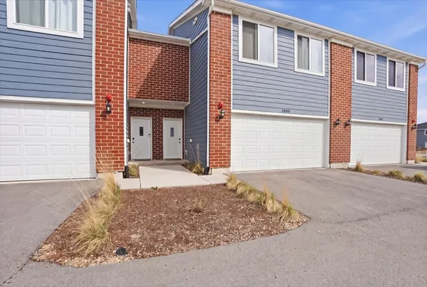 $312,900 | 1033 Gillespie Lane, Yorkville, IL 60560