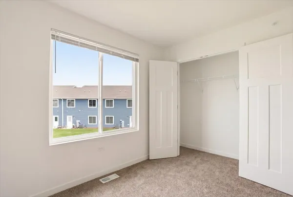 $312,900 | 1033 Gillespie Lane, Yorkville, IL 60560