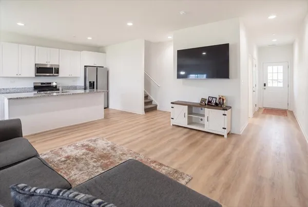 $312,900 | 1033 Gillespie Lane, Yorkville, IL 60560