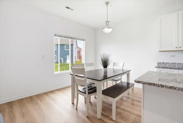 $312,900 | 1033 Gillespie Lane, Yorkville, IL 60560