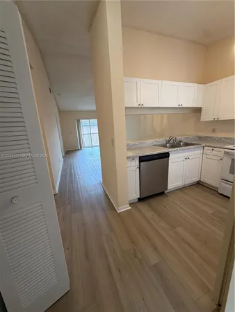 $2,000 | 4243 Northwest 114th Terrace, Unit 4243, Coral Springs, FL 33065