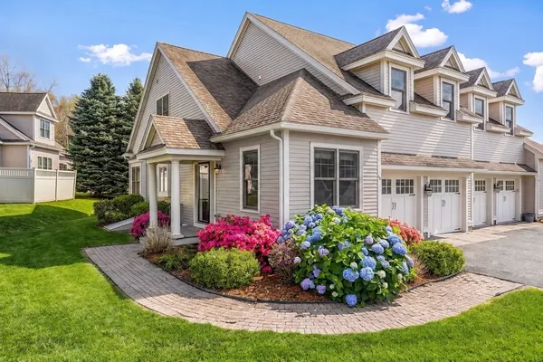 $724,900 | 58 Sunset Ridge Lane, Unit 58, Bolton, MA 01740