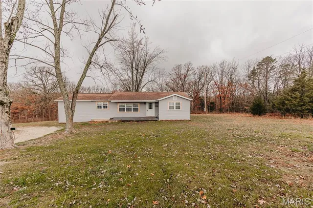 $195,000 | 10771 Crest Road, Dixon, MO 65459