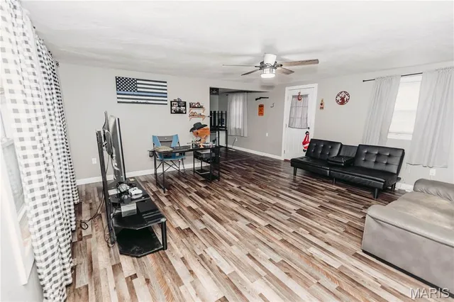 $195,000 | 10771 Crest Road, Dixon, MO 65459