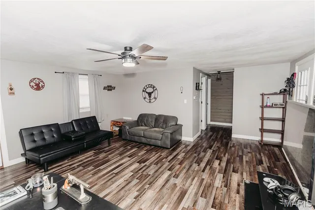 $195,000 | 10771 Crest Road, Dixon, MO 65459