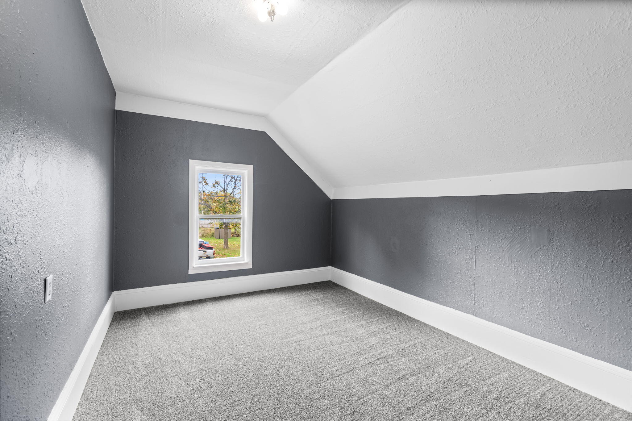 806 Division Street Cheboygan, MI 49721 - Photo 10 of 44 23-web-or-mls-DSC05427