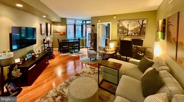 $2,600 | 1117 10th Street Northwest, Unit 313, Washington, DC 20001