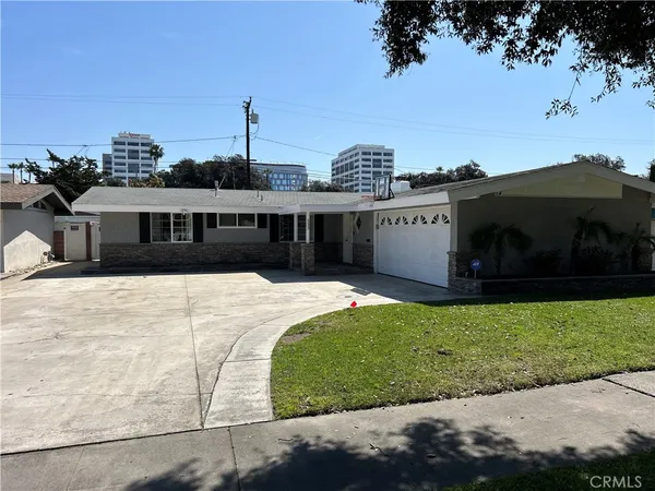 $5,200 | 533 South Devon Road, Orange, CA 92868