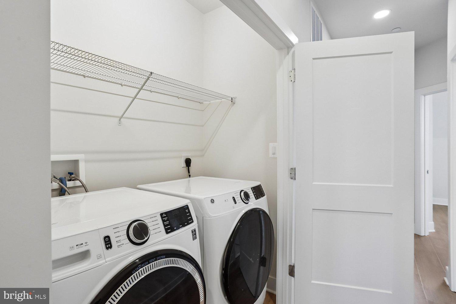 209 Allen Lane Poolesville, MD 20837 - Photo 41 of 74 Washer Dryer