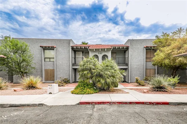 $1,595 | 5187 Caliente Street, Unit 96, Las Vegas, NV 89119
