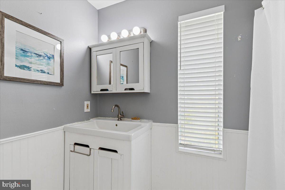 1745 Ridgely Road Edgewater, MD 21037 - Photo 14 of 26 Full Bath