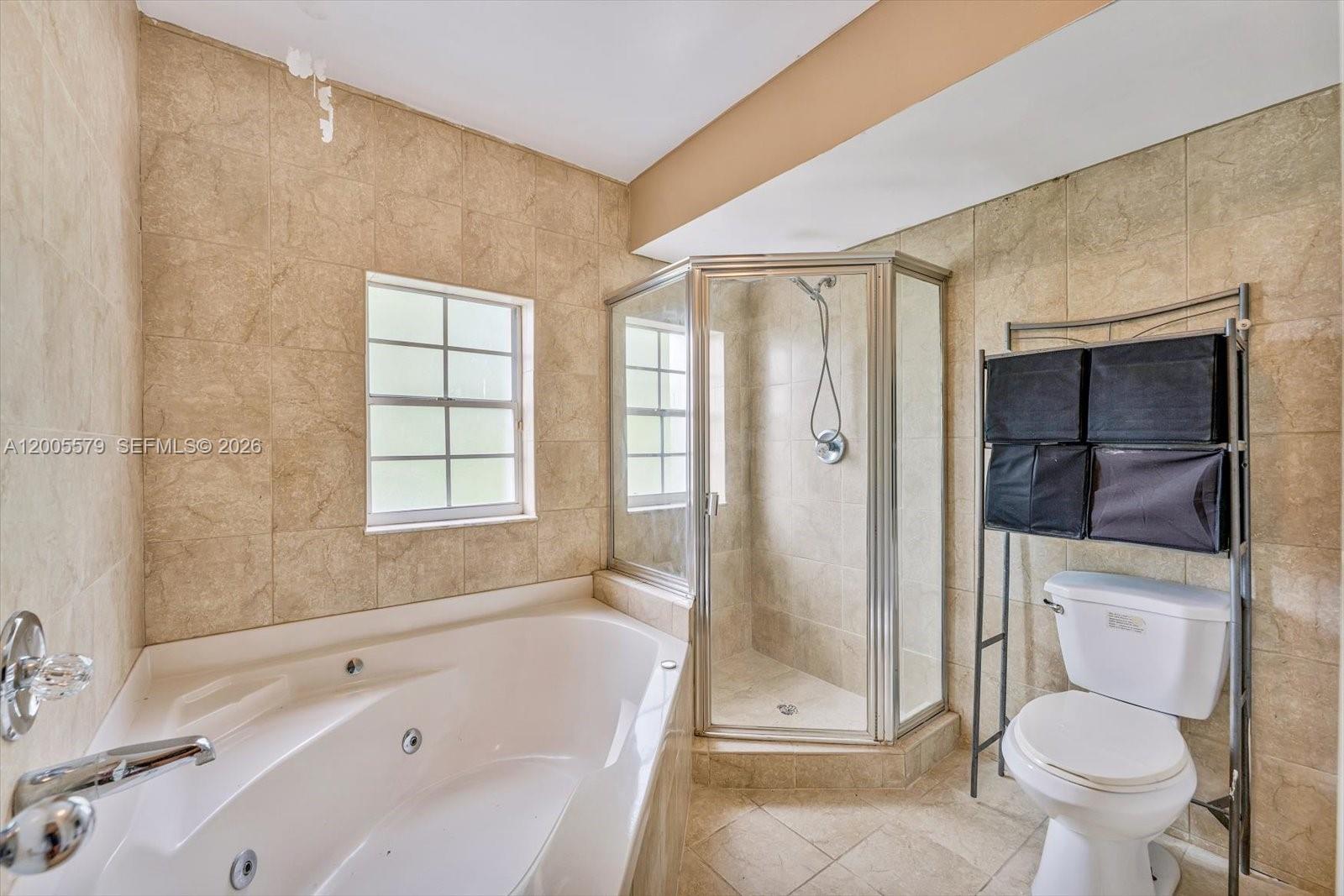 6430 Southwest 112th Place Miami, FL 33173 - Photo 18 of 32