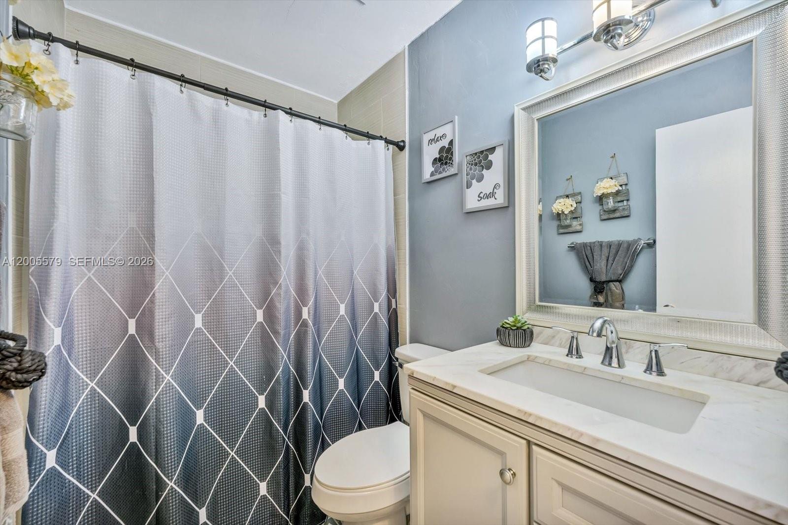 6430 Southwest 112th Place Miami, FL 33173 - Photo 21 of 32