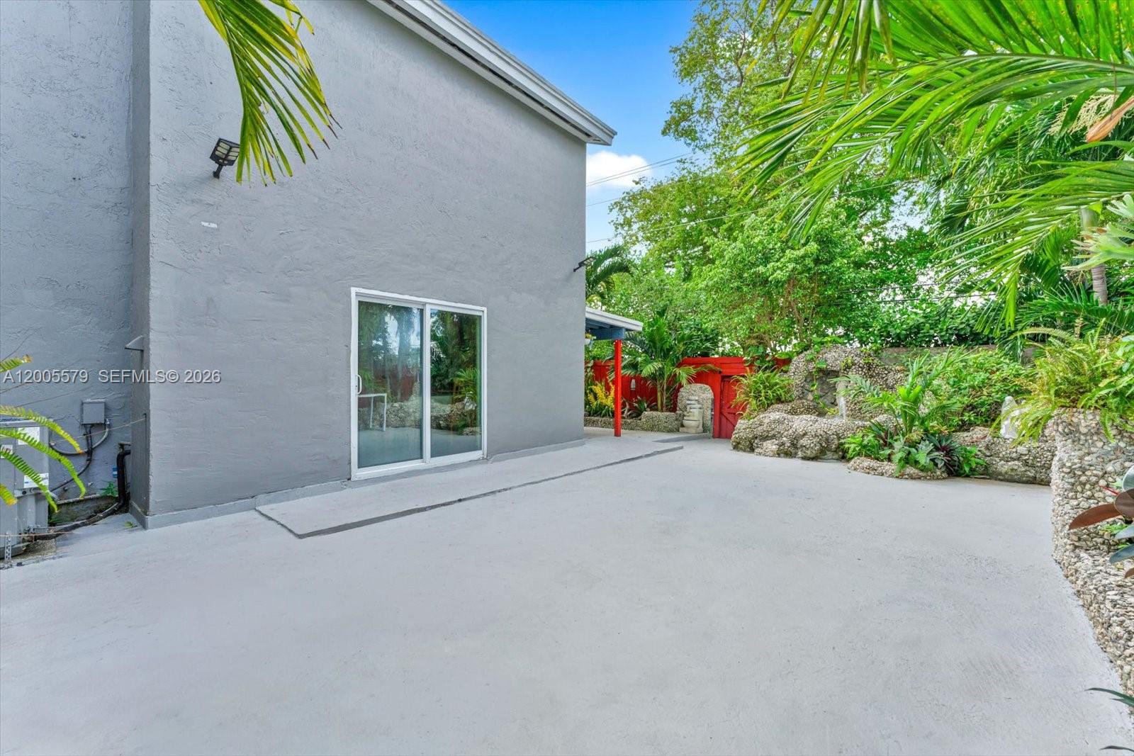 6430 Southwest 112th Place Miami, FL 33173 - Photo 23 of 32