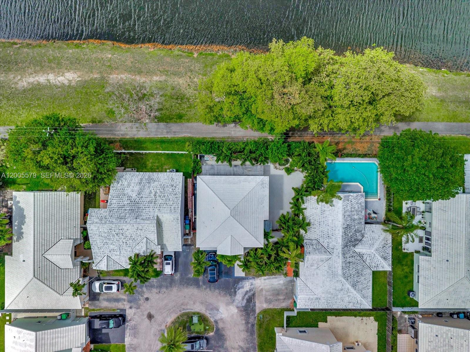 6430 Southwest 112th Place Miami, FL 33173 - Photo 29 of 32