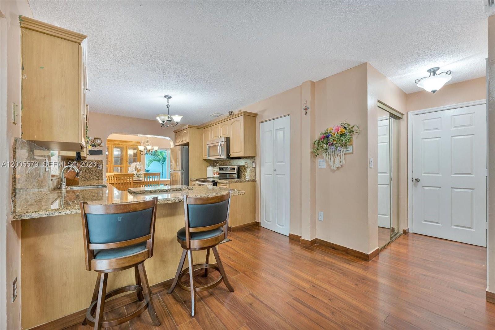 6430 Southwest 112th Place Miami, FL 33173 - Photo 7 of 32