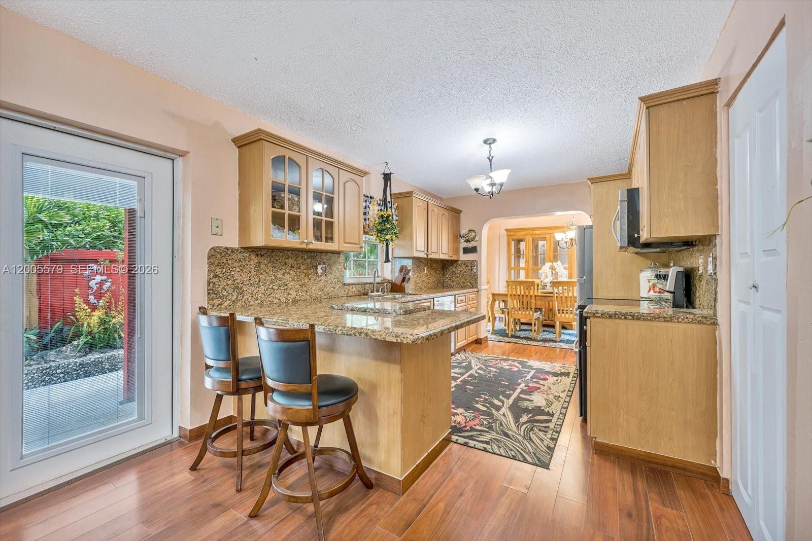 6430 Southwest 112th Place Miami, FL 33173 - Photo 8 of 32