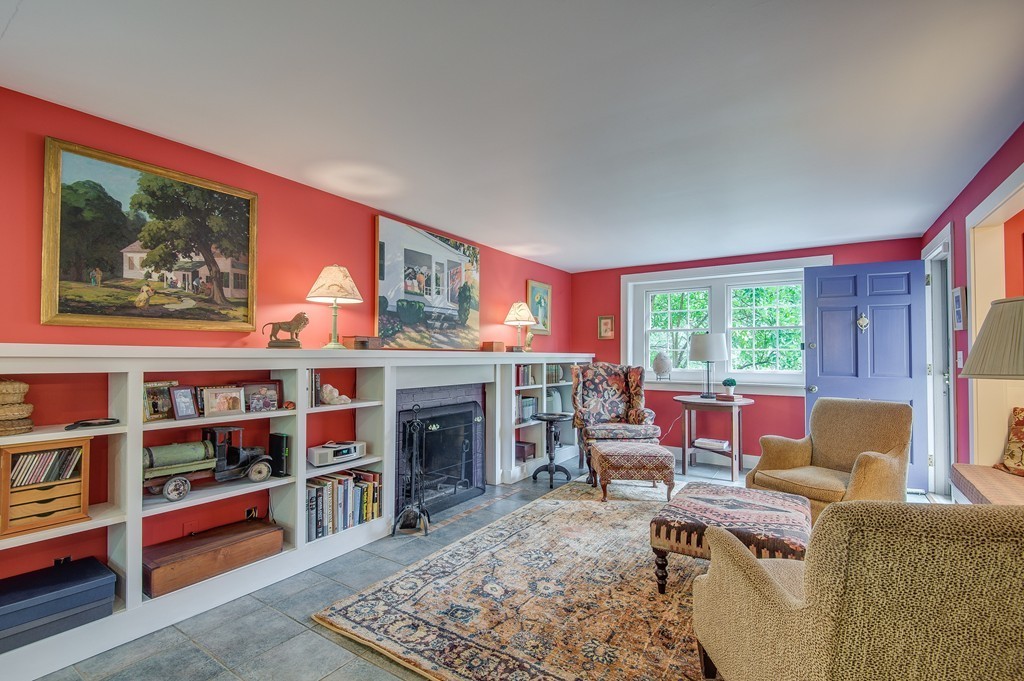 55 Spring Street Medfield, MA 02052 - Photo 4 of 30 Gallery Image 4