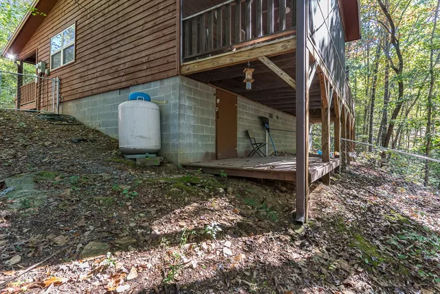 a view of a backyard of the house