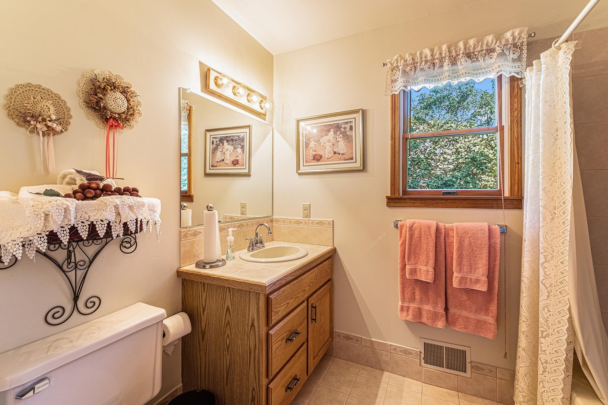 4075 Reid Road Swartz Creek, MI 48473 - Photo 16 of 32 50120491-15.JPG