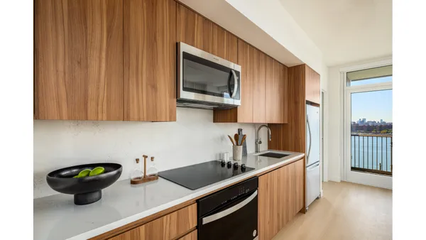$8,500 | 18 India Street, Unit 401S | Greenpoint