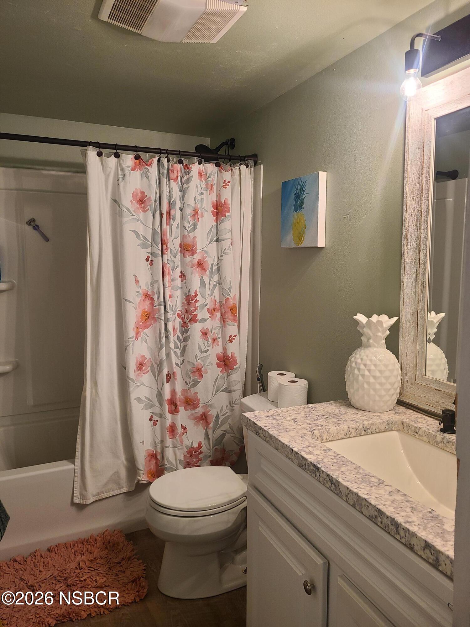 1011 West Walnut Avenue Lompoc, CA 93436 - Photo 17 of 29 1011 full bath