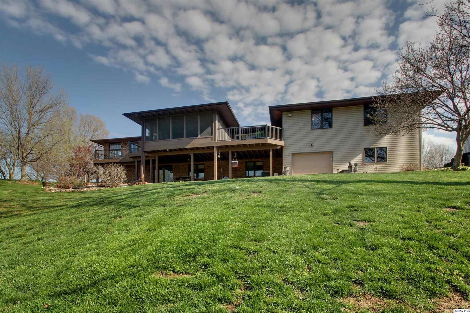 336 Spring Lake Drive Quincy, IL 62305 - Photo 20 of 33