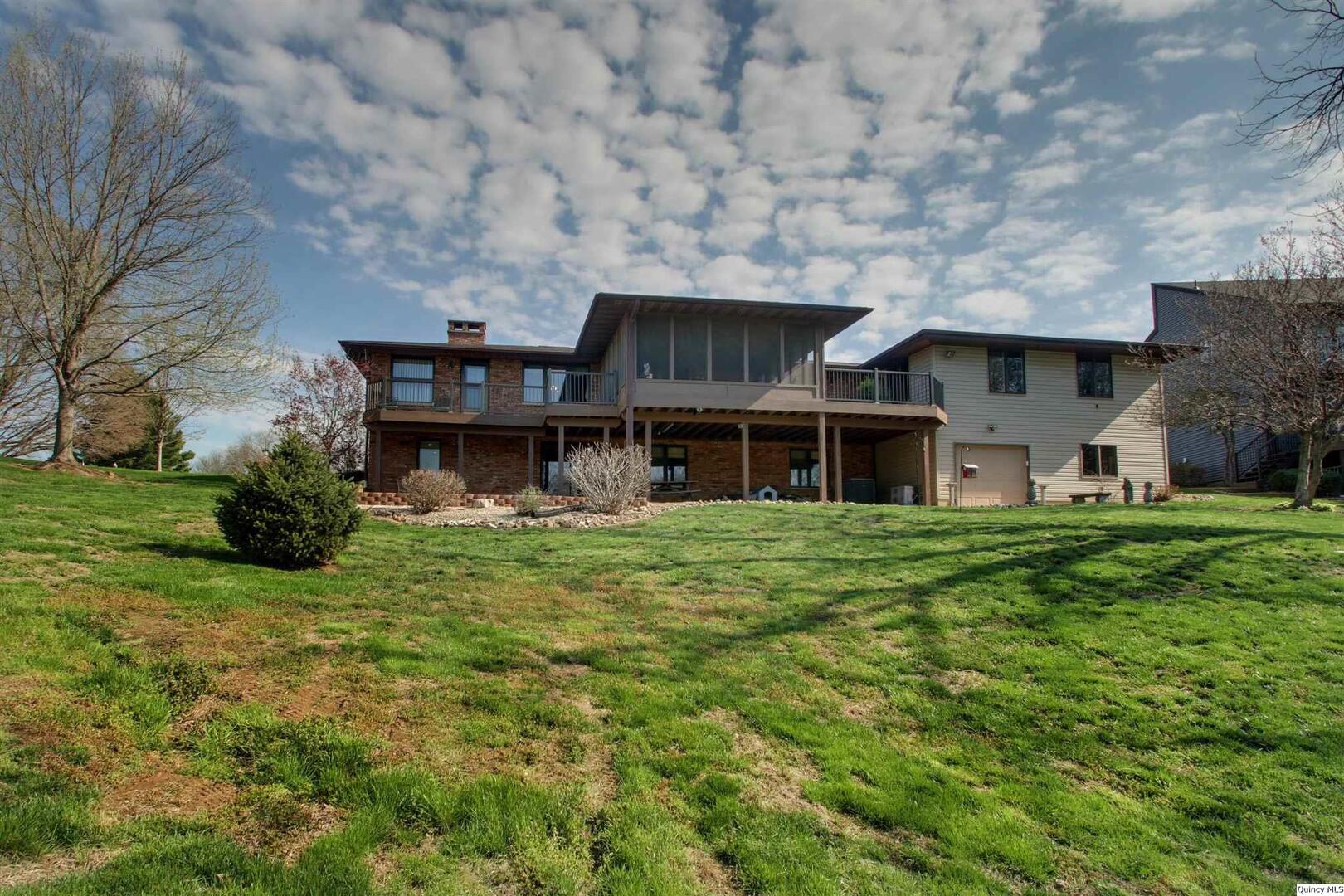 336 Spring Lake Drive Quincy, IL 62305 - Photo 21 of 33