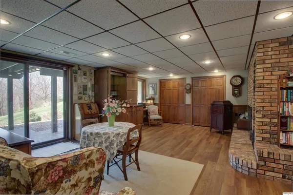 $413,900 | 336 Spring Lake Drive, Quincy, IL 62305