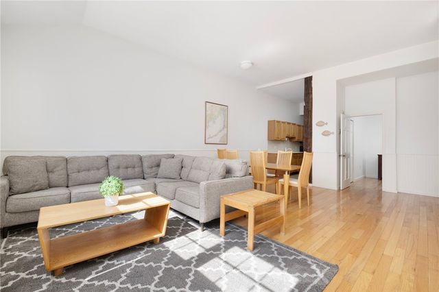 $3,400 | 83 Mill Street, Unit 3, Newport, RI 02840