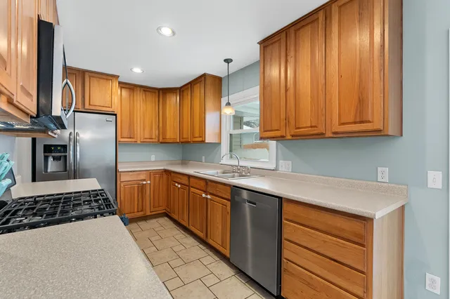 $269,900 | 232 Glenview Drive, Paw Paw, MI 49079