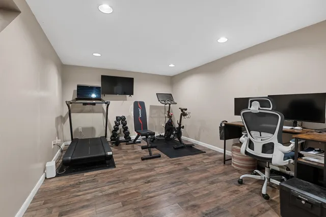 $269,900 | 232 Glenview Drive, Paw Paw, MI 49079