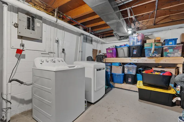 $269,900 | 232 Glenview Drive, Paw Paw, MI 49079