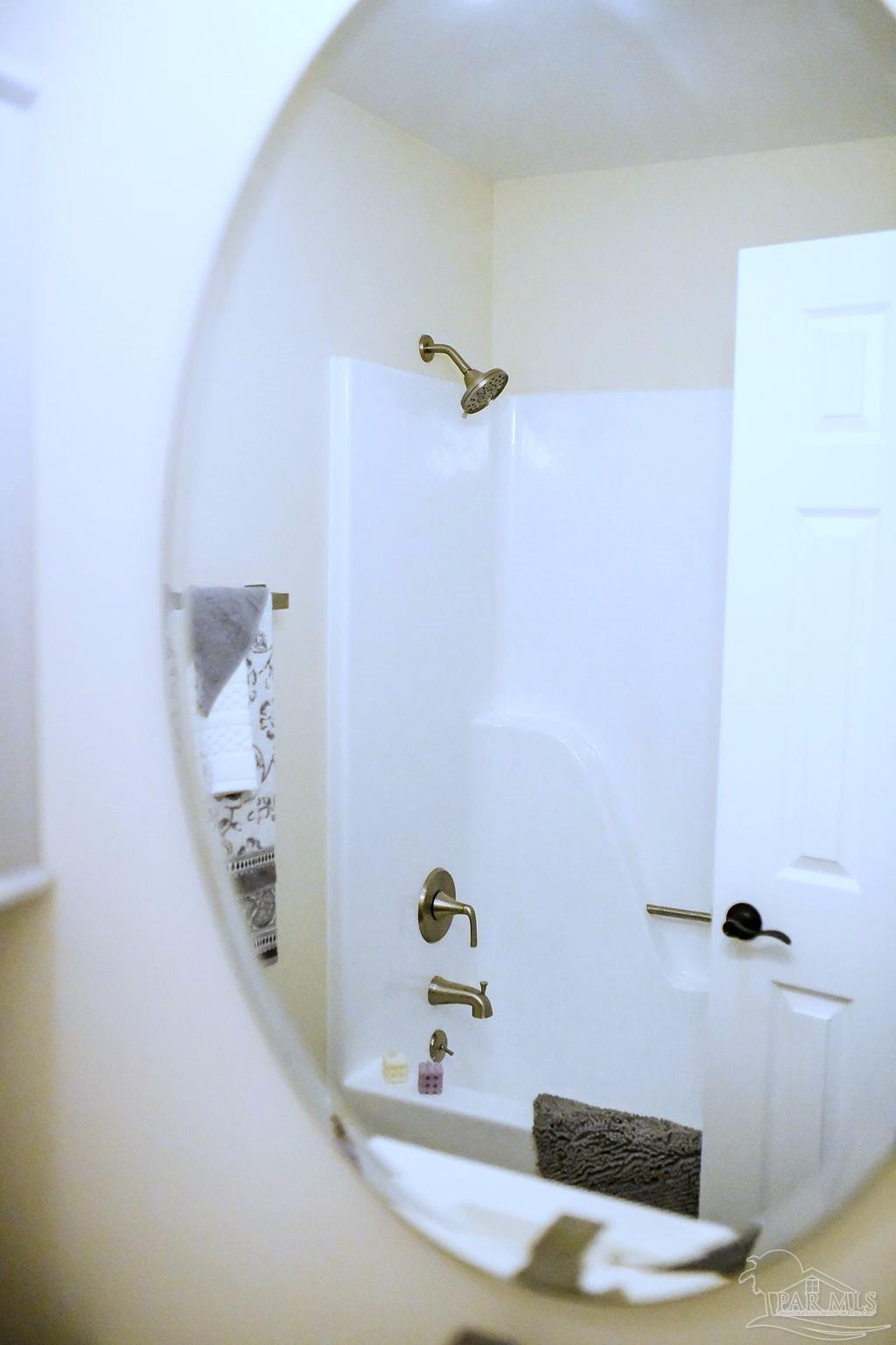 4200 Rigby Road Century, FL 32535 - Photo 31 of 71 a bathroom with a bathtub