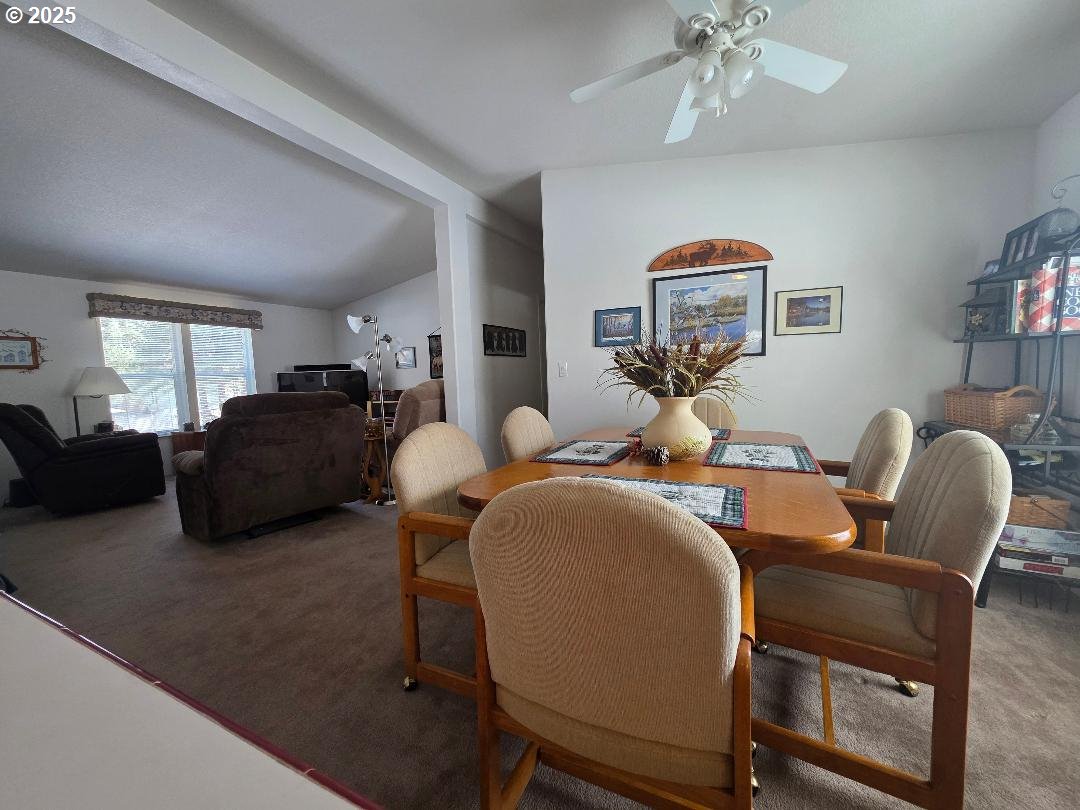 232 South Oak Road Wamic, OR 97063 - Photo 9 of 31 a living room with furniture