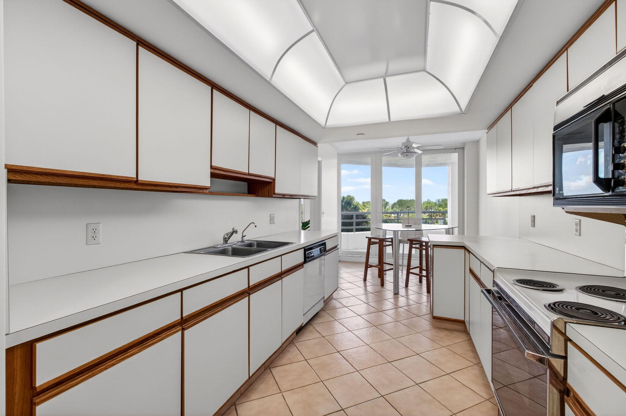 4201 North Ocean Boulevard, Unit C 307 Boca Raton, FL 33431 - Photo 13 of 31 Plenty of Counterop Space