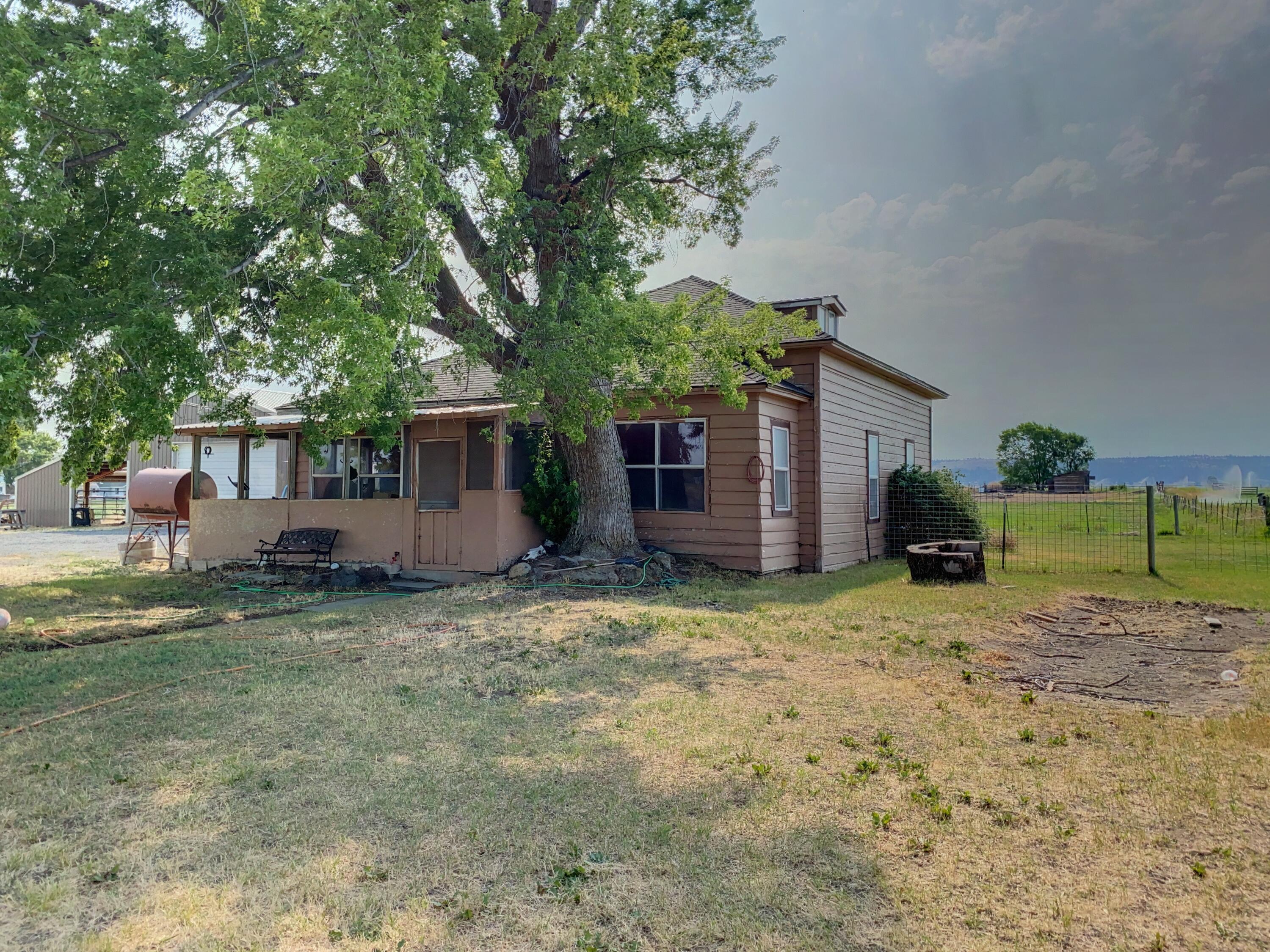 7733 North Puckett Road Prineville, OR 97754 - Photo 1 of 15 Front of Home