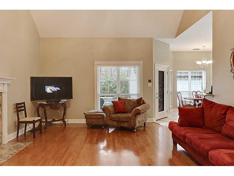 808 Rural Street River Ridge, LA 70123 - Photo 3 of 17
