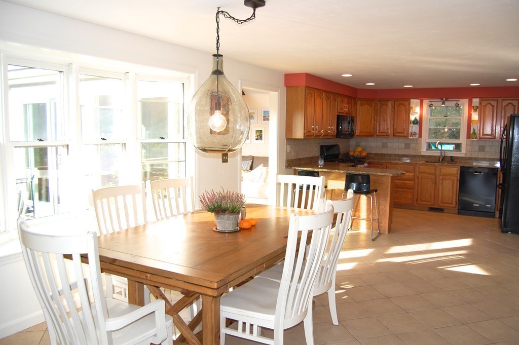 2 Spring Street Duxbury, MA 02332 - Photo 5 of 30 Gallery Image 5