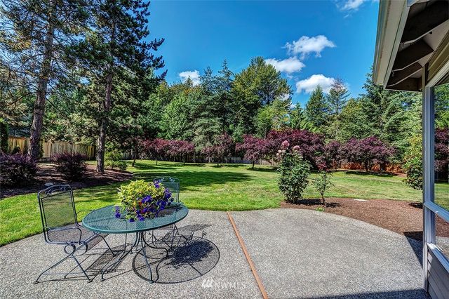 $901,500 | 10337 214th Avenue Northeast, Redmond, WA 98053
