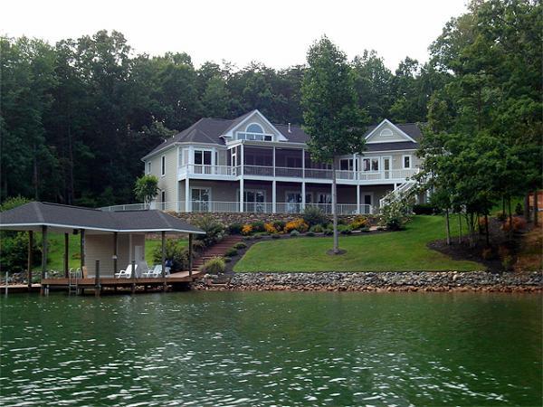 96 Rte 1372 Moneta, VA 24121 - Photo 1 of 1 Home View from Lakeside