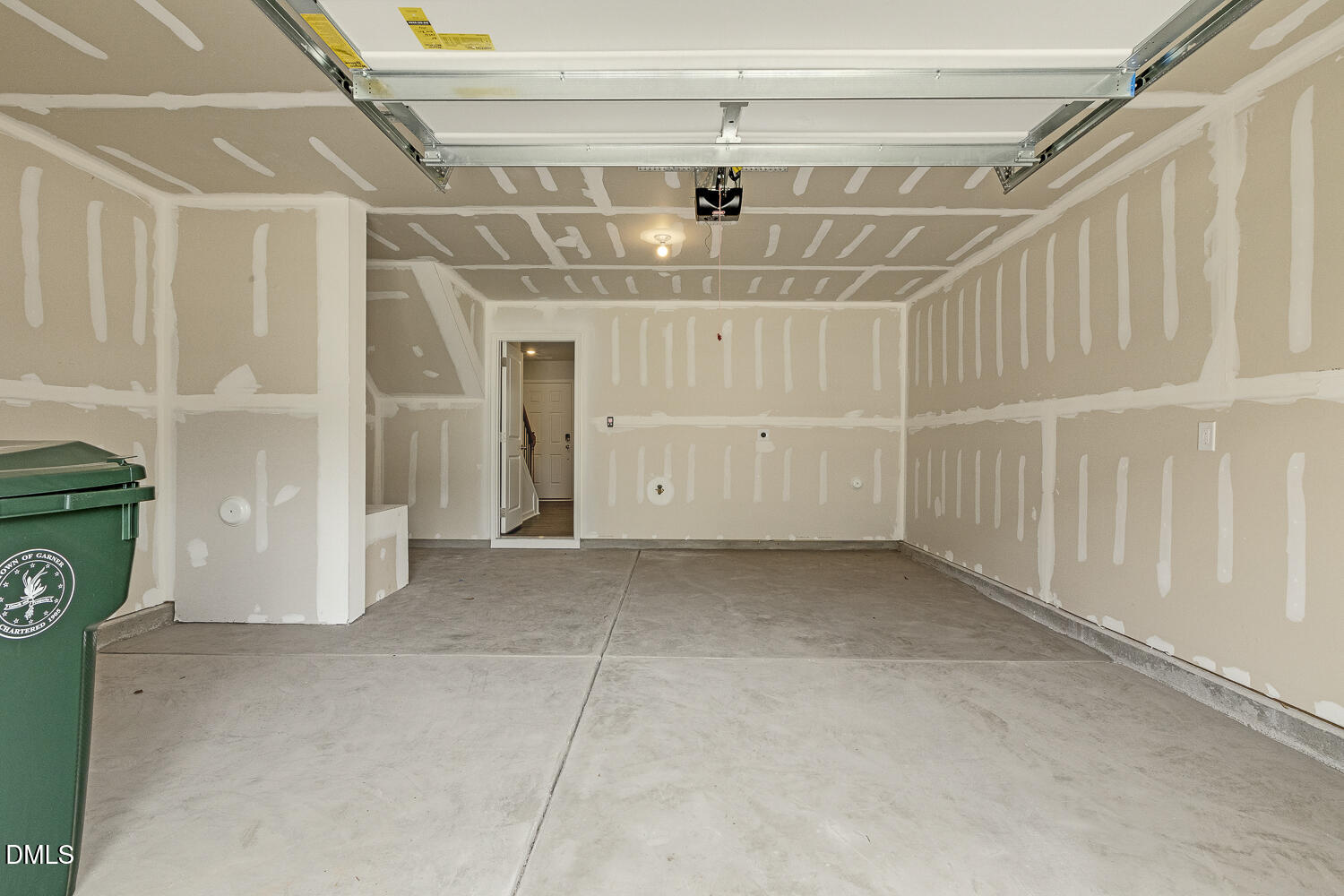 106 Zealand Court Raleigh, NC 27610 - Photo 41 of 43 038