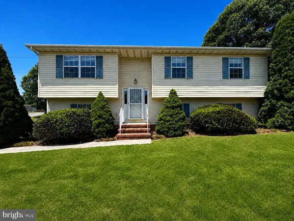 $349,900 | 21 Coolidge Road, Inwood, WV 25428