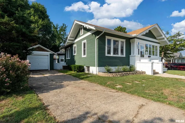 $129,000 | 544 East Main Street, Du Quoin, IL 62832