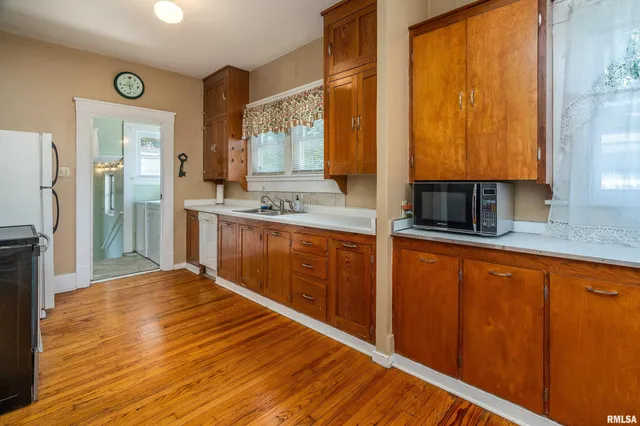 $129,000 | 544 East Main Street, Du Quoin, IL 62832